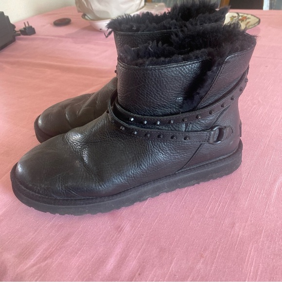 UGG Australia Shoes - UGG 1005389 Women's Australia Emersen Black Leather Sheepskin Harness Boots Sz11